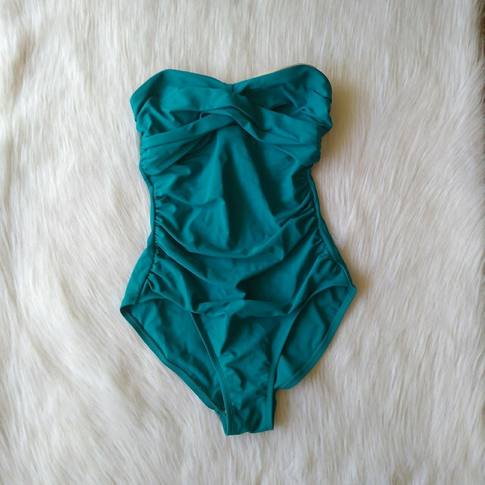 Teal one piece bathing suit 🌿